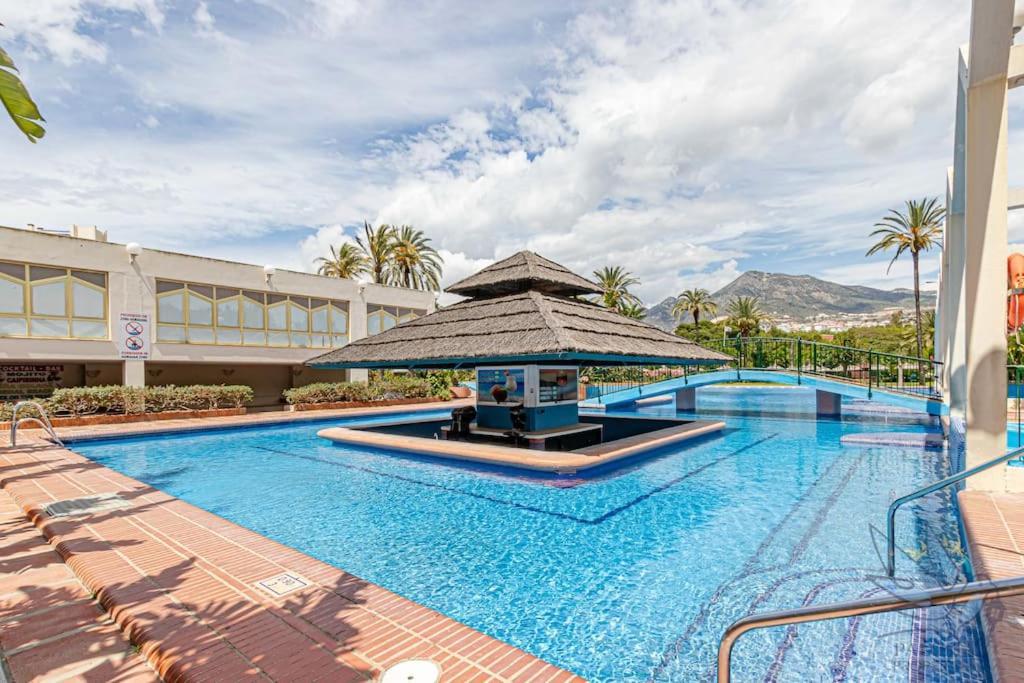 Apartment Precioso De 1 En Benalbeach *