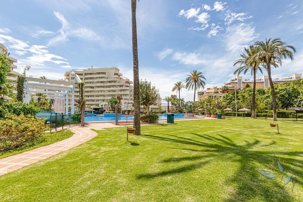 Apartment Precioso De 1 En Benalbeach